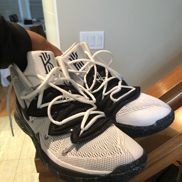 Kyrie 5 Oreo - Picture 4 of 4